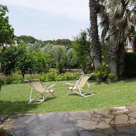Small Karidi In Front Of The Sea Tatil Evi *