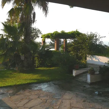 Tatil Evi Small Karidi In Front Of The Sea Vourvourou