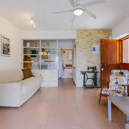 Casa vacanze Small Karidi In Front Of The Sea *